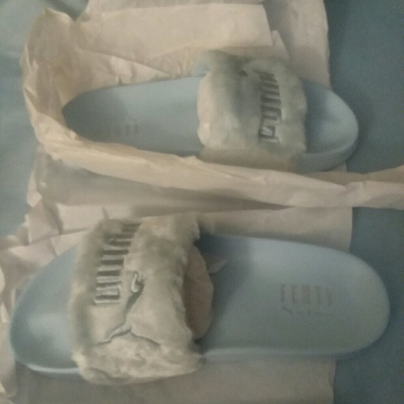 Fenty by Rhianna PUMA fur slides *brand new* - Picture 2 of 3